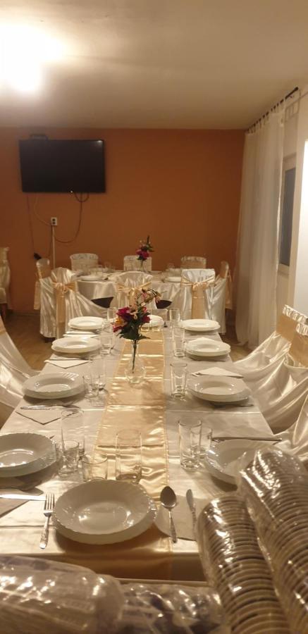 Casa De Vacanta Emd Ieşelniţa Buitenkant foto