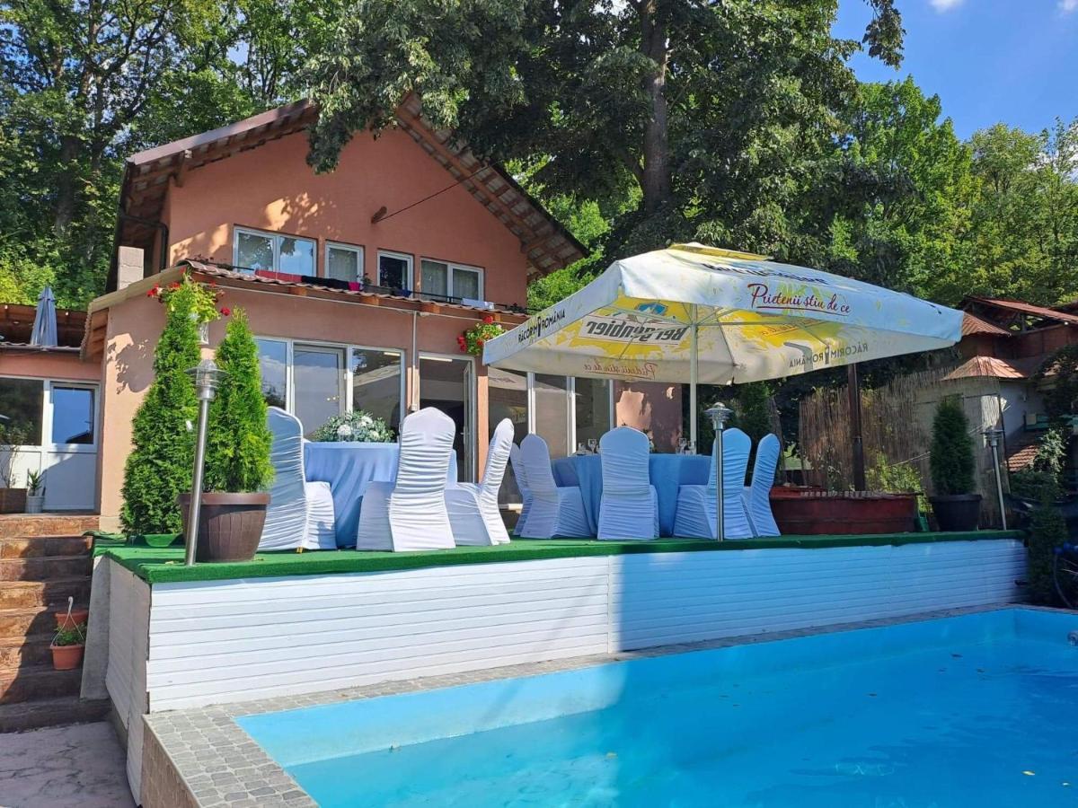 Casa De Vacanta Emd Ieşelniţa Buitenkant foto