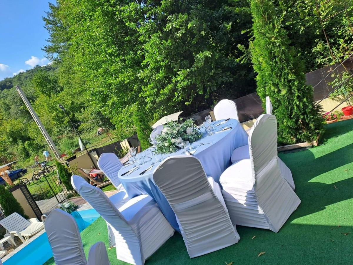 Casa De Vacanta Emd Ieşelniţa Buitenkant foto