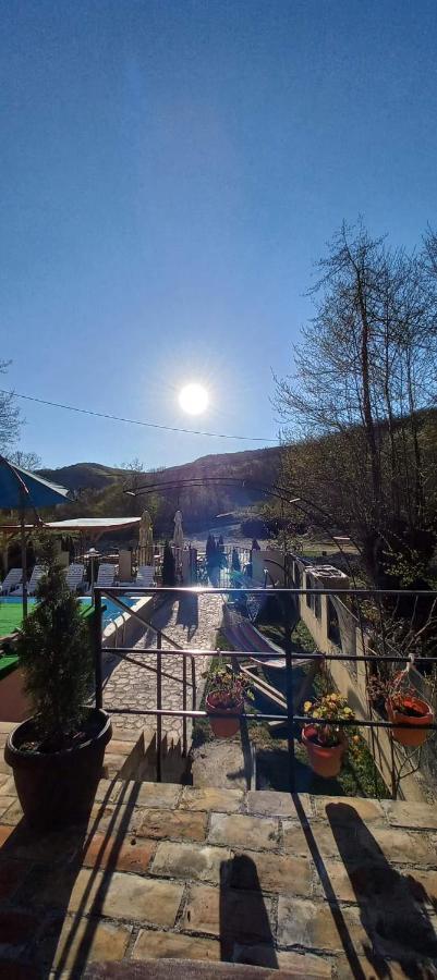 Casa De Vacanta Emd Ieşelniţa Buitenkant foto