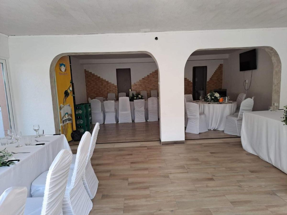 Casa De Vacanta Emd Ieşelniţa Buitenkant foto